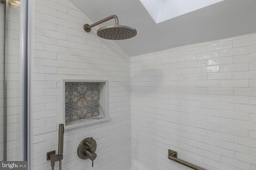 2003 Upper Lake Drive Reston, VA 20191 - Photo 33 of 70 Gallery Image 33