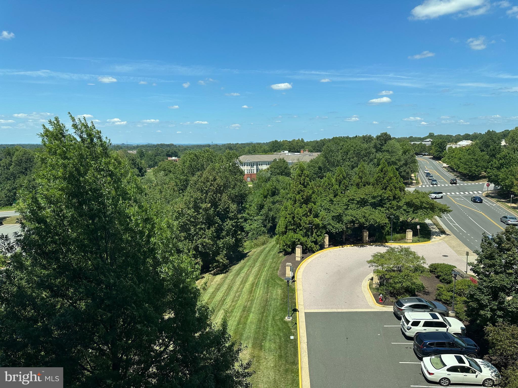 1830 Fountain Drive, Unit 607 Reston, VA 20190 - Photo 20 of 26 a view of a garden