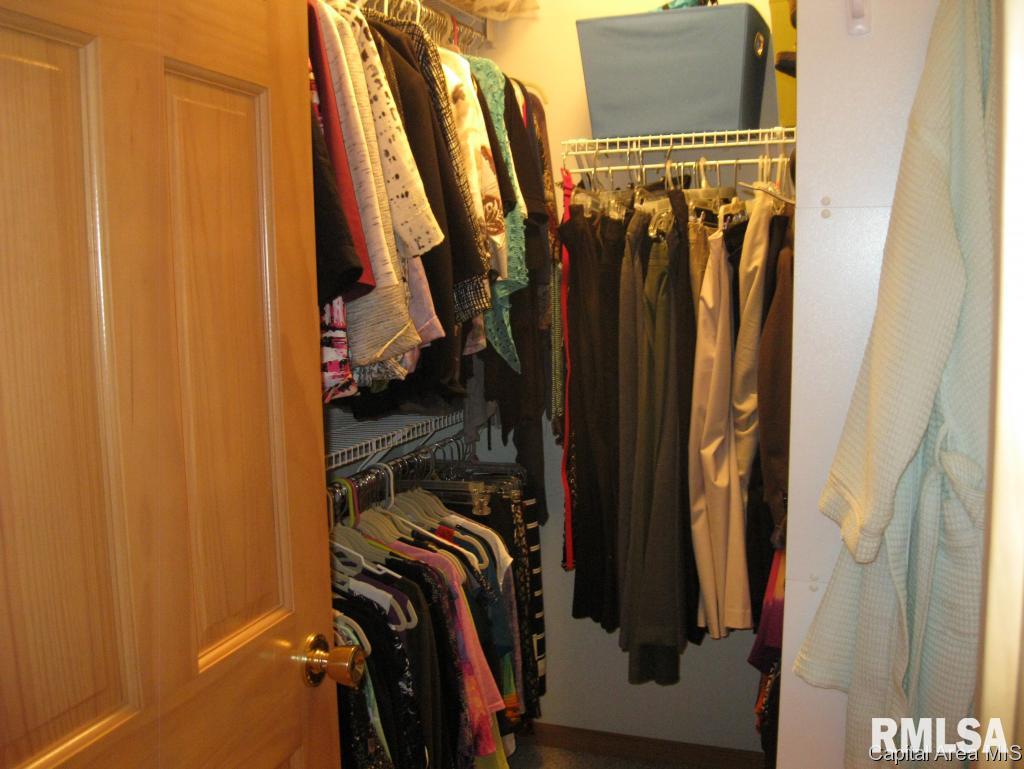 5012 Manhattan Drive Springfield, IL 62711 - Photo 14 of 30 Gallery Image 14