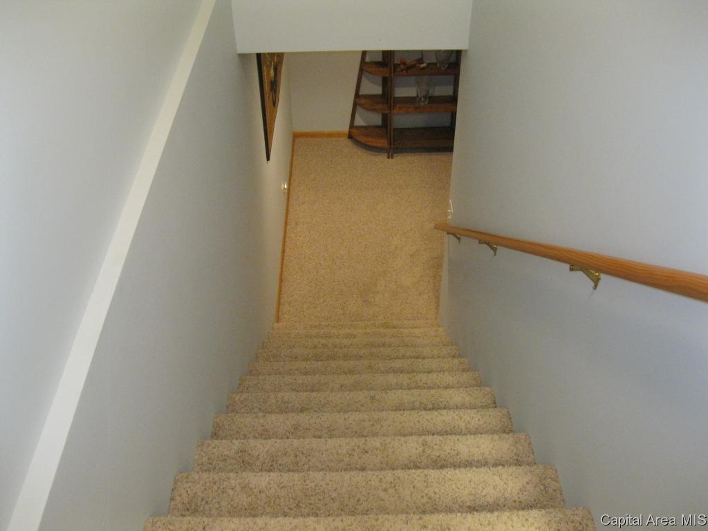 5012 Manhattan Drive Springfield, IL 62711 - Photo 20 of 30 Gallery Image 20