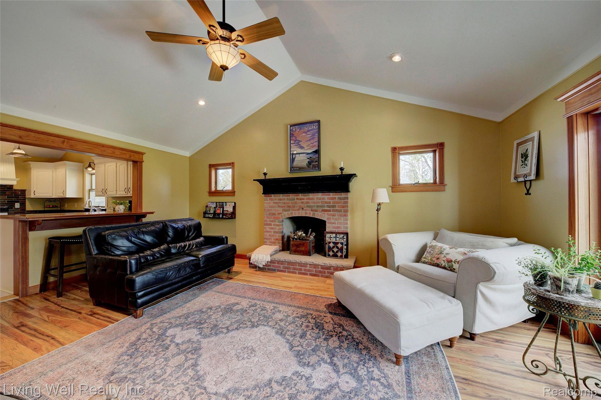 712 Brighton Lake Road Brighton, MI 48116 - Photo 24 of 47 4H8A0295_6_7.jpg