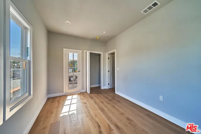 $5,400 | 1226 Meadowbrook Avenue, Los Angeles, CA 90019