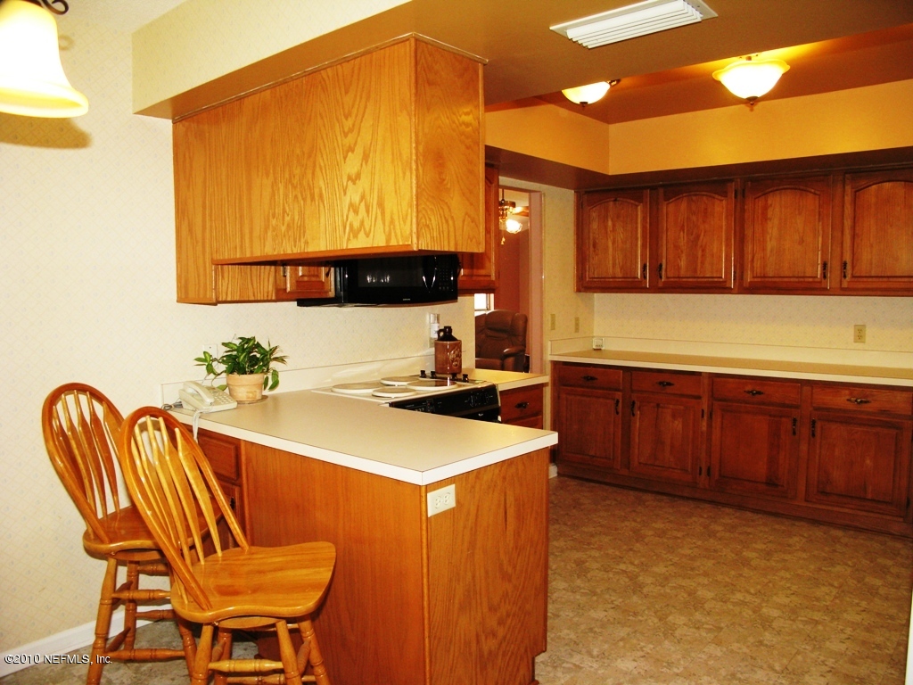 9140 Runnymeade Road Jacksonville, FL 32257 - Photo 17 of 25 Kitchen #3