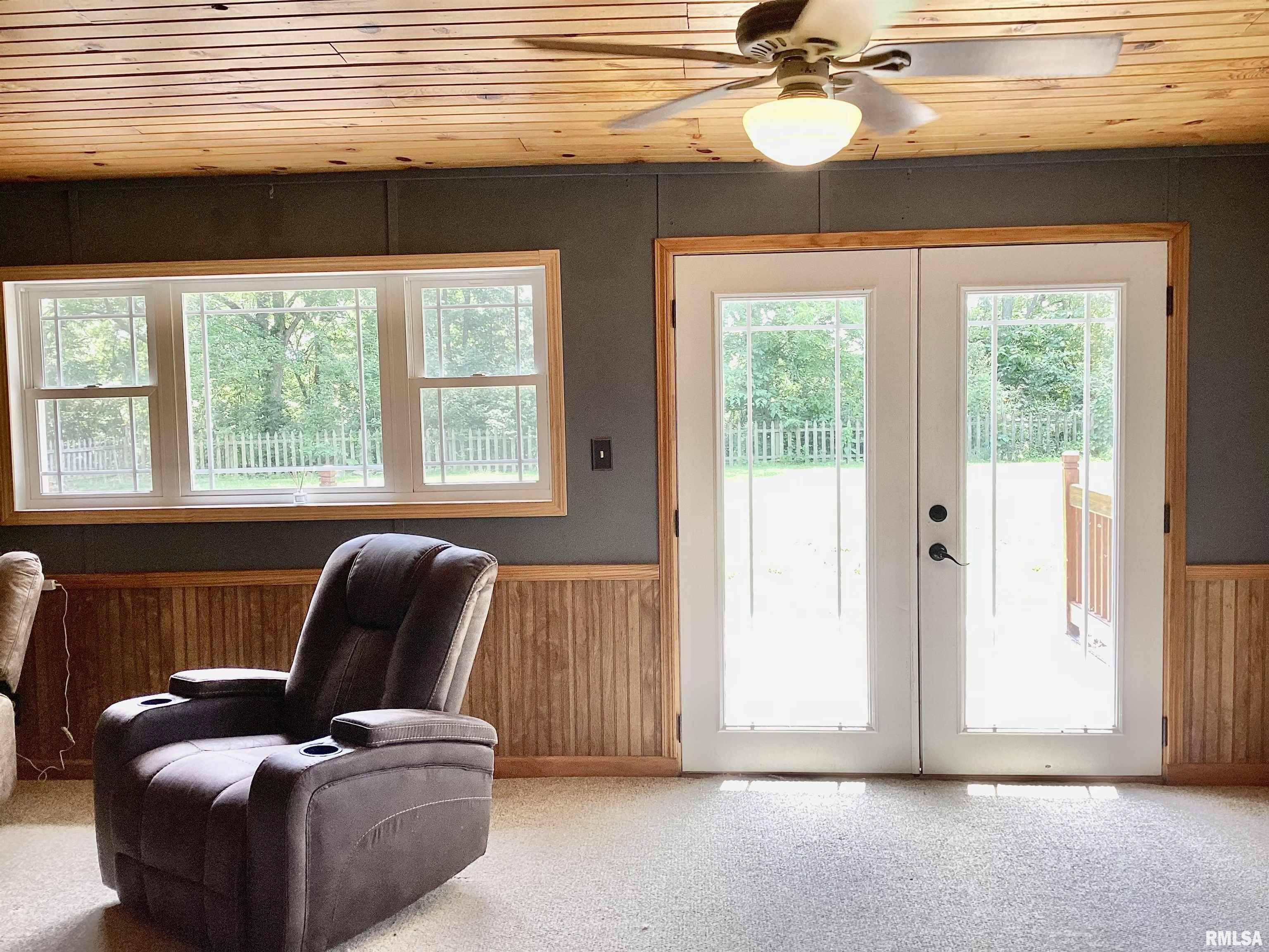 25382 Wolf Road Canton, IL 61520 - Photo 25 of 55