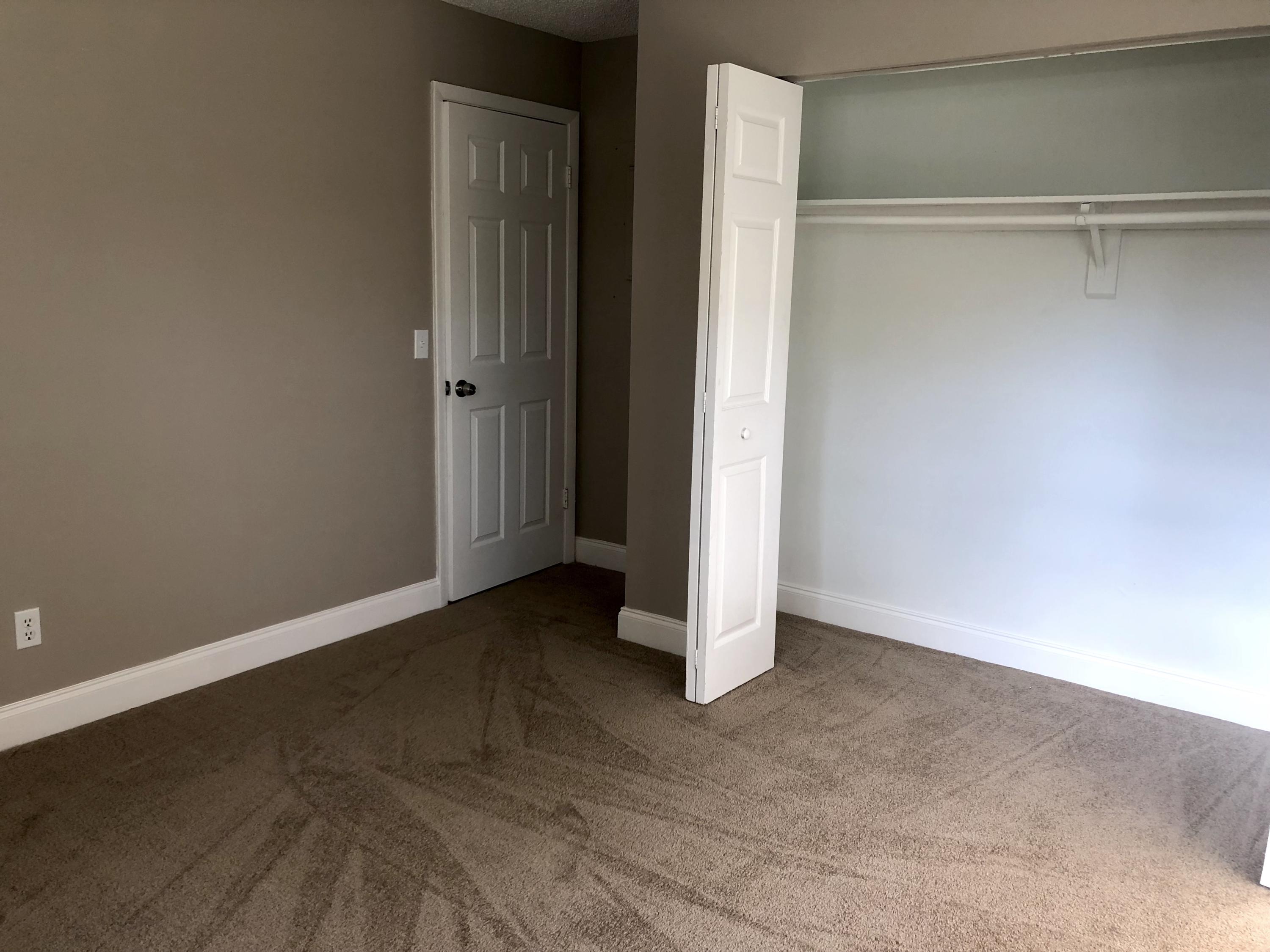 253 Southeast Norfolk Boulevard Stuart, FL 34997 - Photo 5 of 16 a view of an empty room