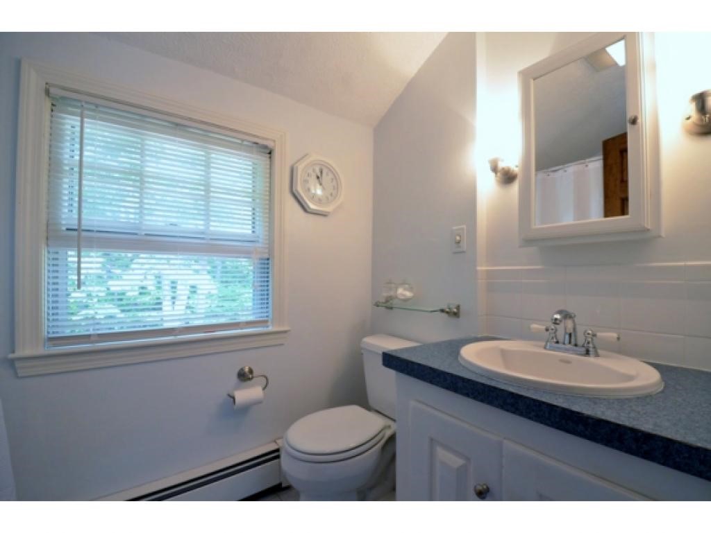 3 Travis Road Nashua, NH 03063 - Photo 10 of 16 Gallery Image 10