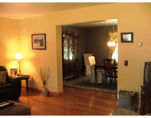 945 Middle Road Acushnet, MA 02743 - Photo 15 of 23 Gallery Image 15