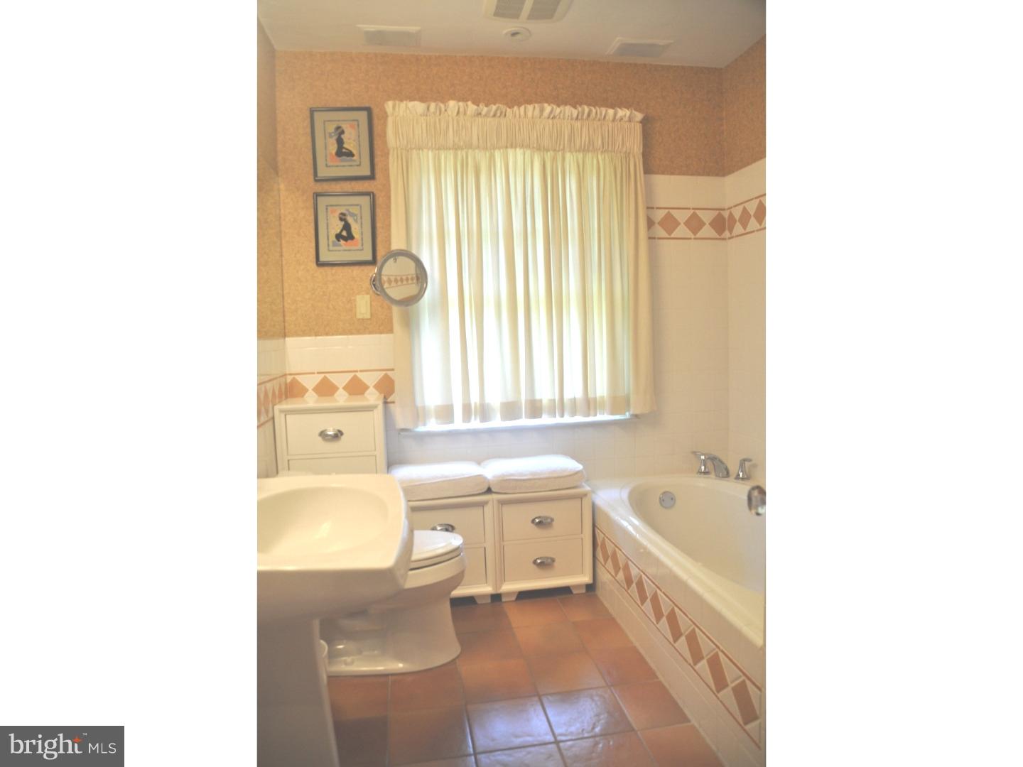 19 Llandaff Road Havertown, PA 19083 - Photo 18 of 24