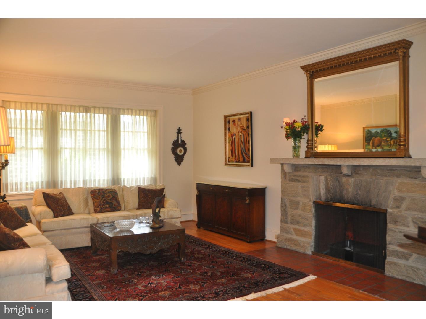 19 Llandaff Road Havertown, PA 19083 - Photo 3 of 24