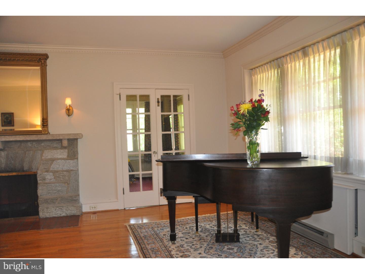 19 Llandaff Road Havertown, PA 19083 - Photo 4 of 24