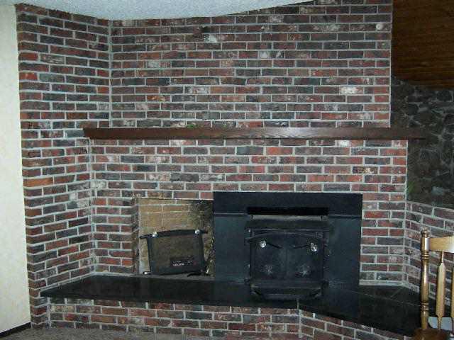 251 Phipps Road Outlook, WA 98938 - Photo 4 of 6 a brick oven with a fireplace