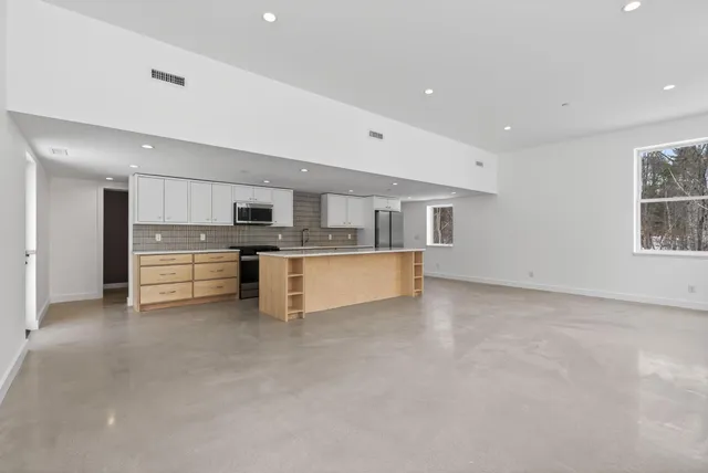 $995,000 | 24 Mattie Lane, Durham, ME 04222