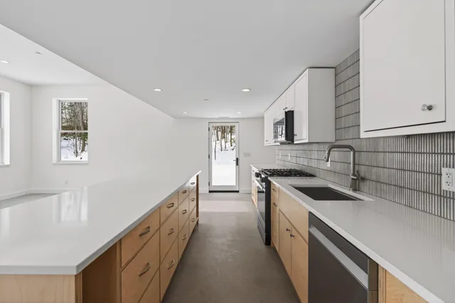 $995,000 | 24 Mattie Lane, Durham, ME 04222