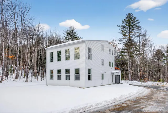 $995,000 | 24 Mattie Lane, Durham, ME 04222