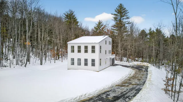 $995,000 | 24 Mattie Lane, Durham, ME 04222