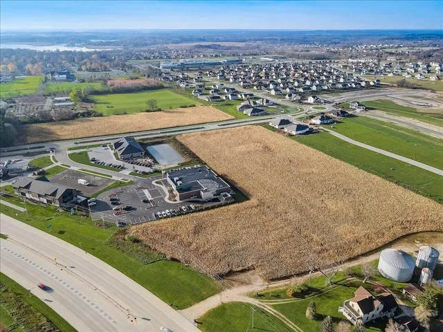 $1,175,000 | 83 Highway 83, Mukwonago, WI 53149