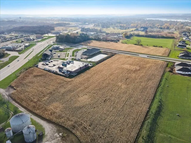 $1,175,000 | 83 Highway 83, Mukwonago, WI 53149