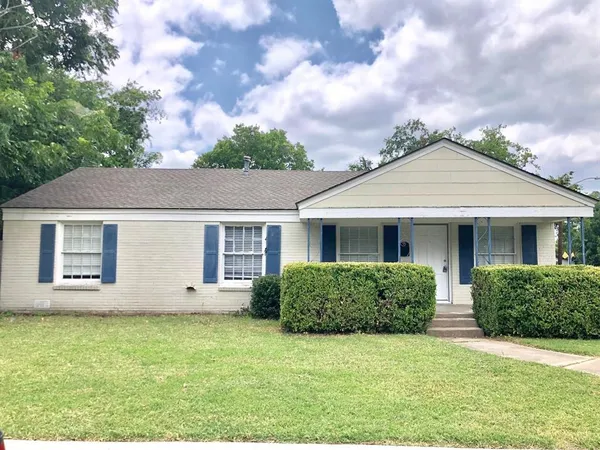 $3,250 | 4000 Winfield Avenue, Fort Worth, TX 76109