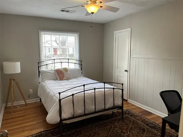 $3,250 | 4000 Winfield Avenue, Fort Worth, TX 76109