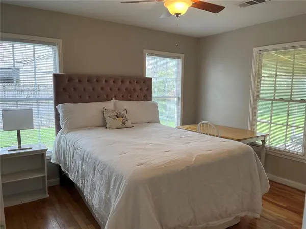 $3,250 | 4000 Winfield Avenue, Fort Worth, TX 76109