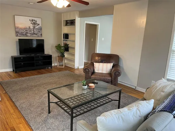 $3,250 | 4000 Winfield Avenue, Fort Worth, TX 76109