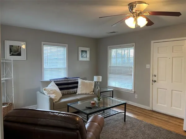 $3,250 | 4000 Winfield Avenue, Fort Worth, TX 76109
