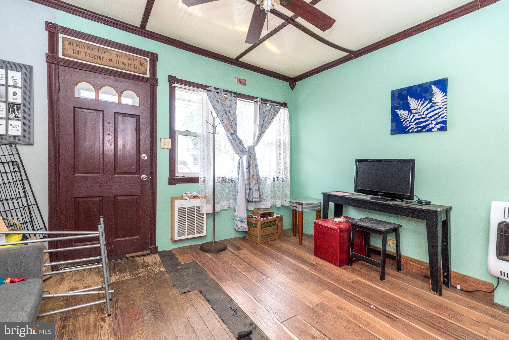 514 McKnight Street Gordon, PA 17921 - Photo 3 of 22 Charming space with vibrant accents.