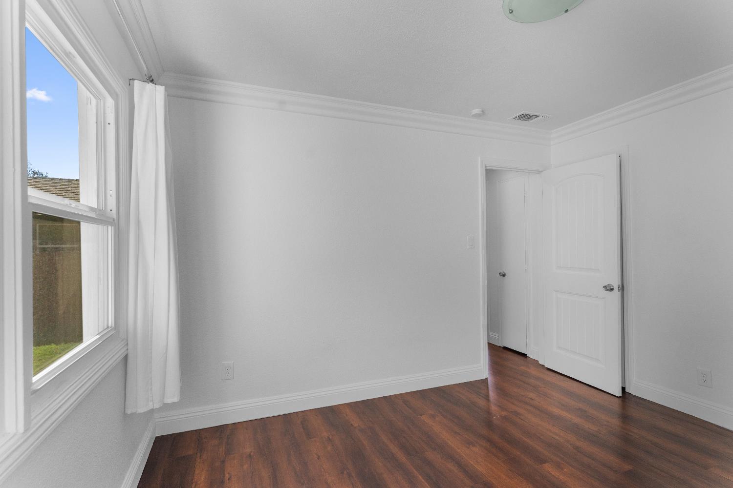 4201 56th Street Sacramento, CA 95820 - Photo 14 of 32