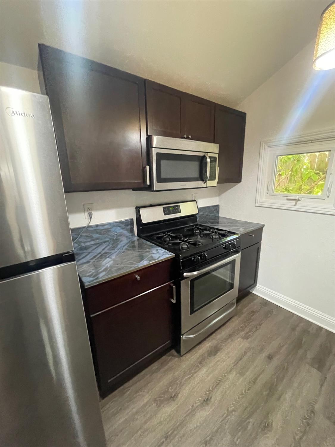 4201 56th Street Sacramento, CA 95820 - Photo 27 of 32 Studio Unit Kitchen