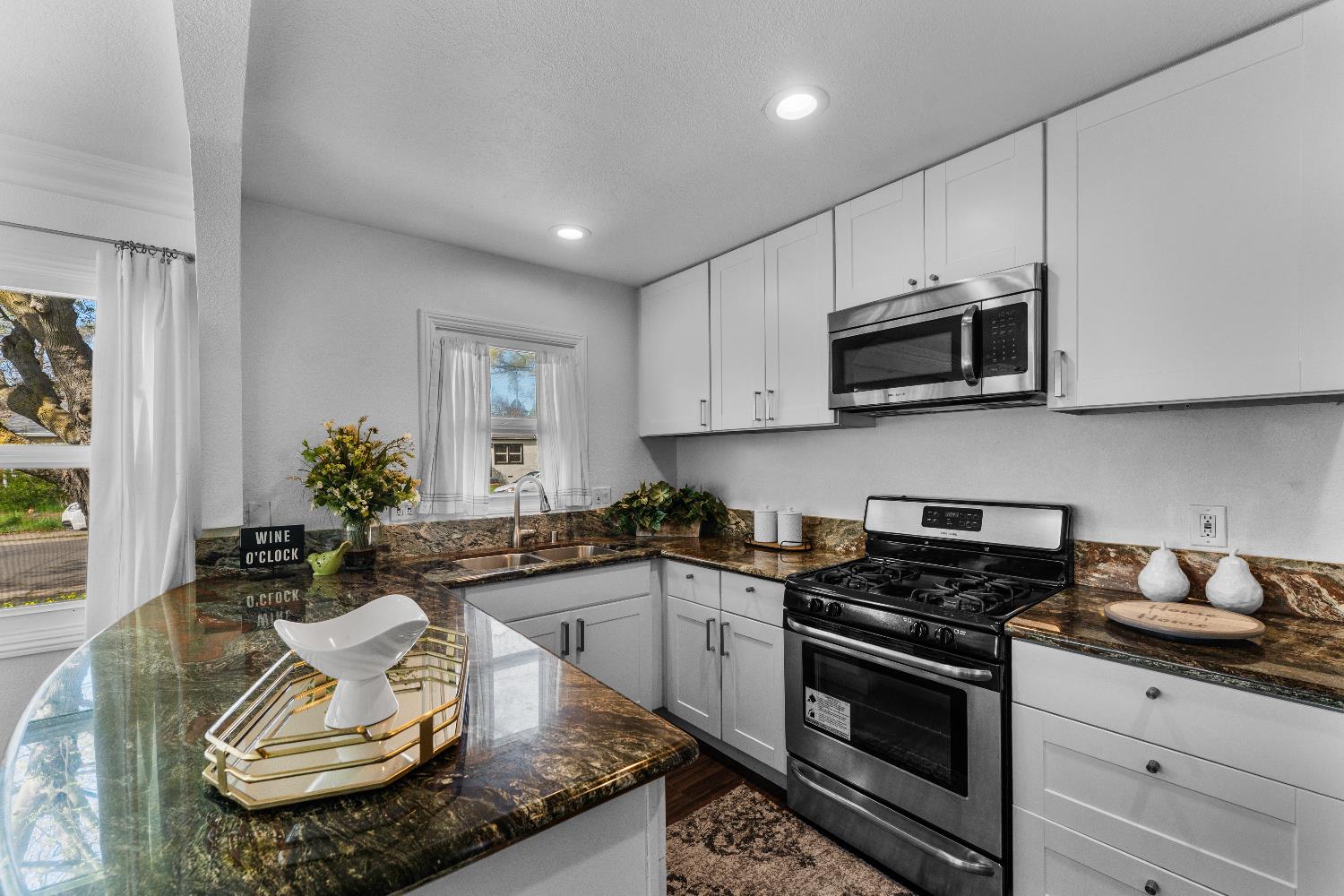 4201 56th Street Sacramento, CA 95820 - Photo 7 of 32