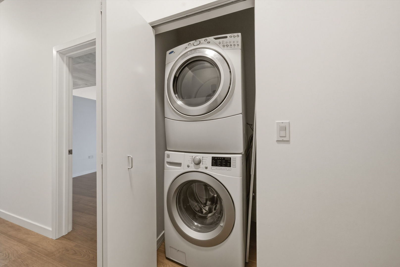 235 West Van Buren Street, Unit 3021 Chicago, IL 60607 - Photo 14 of 17