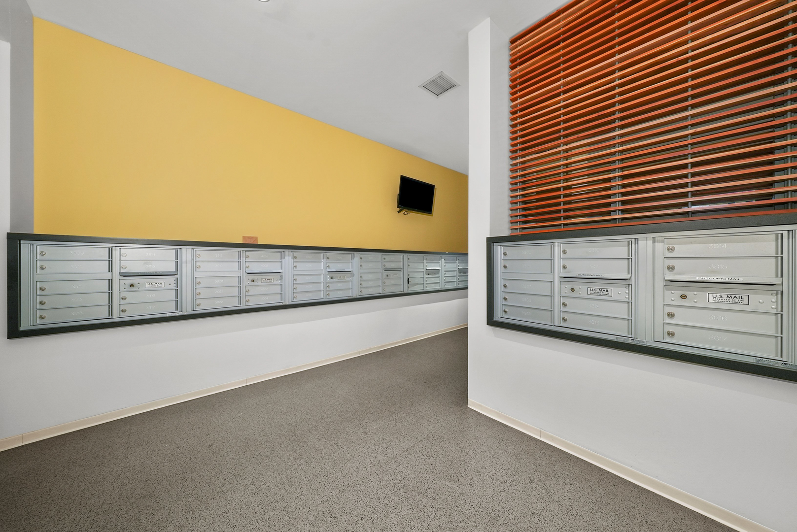 235 West Van Buren Street, Unit 3021 Chicago, IL 60607 - Photo 15 of 17