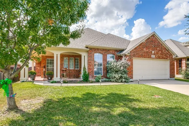 $365,000 | 10121 Ash Creek Lane, Fort Worth, TX 76177