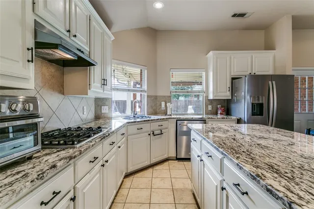 $365,000 | 10121 Ash Creek Lane, Fort Worth, TX 76177