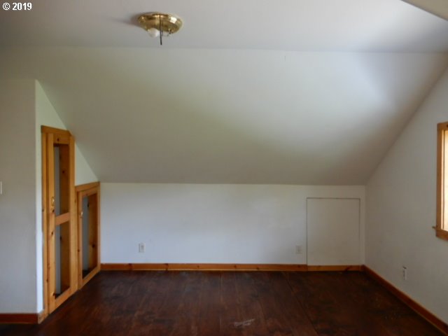 12900 North Myrtle Road Myrtle Creek, OR 97457 - Photo 11 of 18 Gallery Image 11