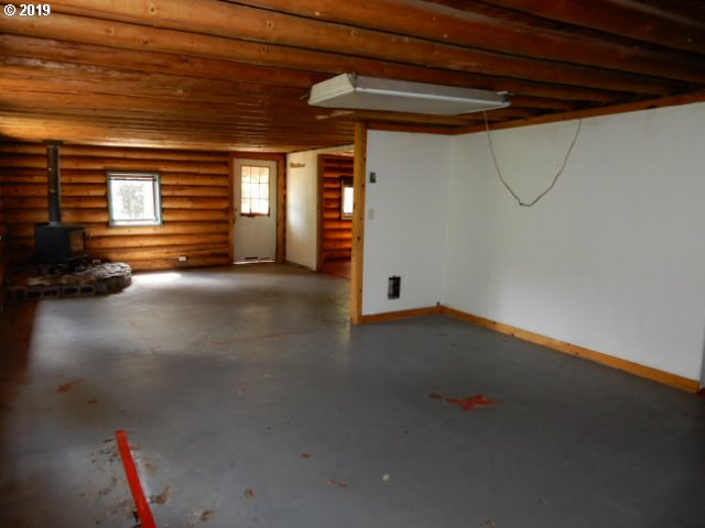 12900 North Myrtle Road Myrtle Creek, OR 97457 - Photo 5 of 18 Gallery Image 5