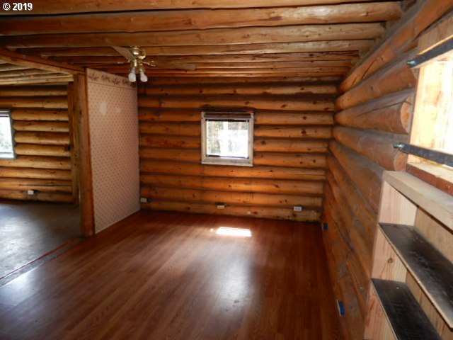 12900 North Myrtle Road Myrtle Creek, OR 97457 - Photo 6 of 18 Gallery Image 6