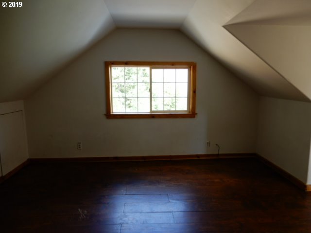 12900 North Myrtle Road Myrtle Creek, OR 97457 - Photo 10 of 18 Gallery Image 10