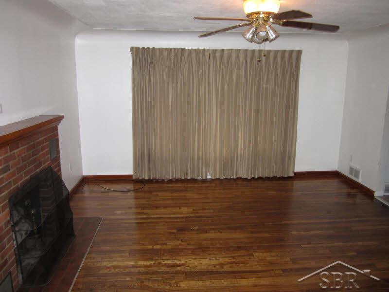 495 East Washington Road Freeland, MI 48623 - Photo 3 of 11 20362635-2.JPG