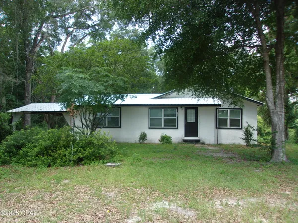 $149,900 | 668 Wrights Creek Road, Caryville, FL 32427