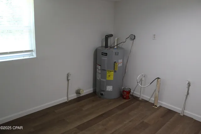 $159,000 | 668 Wrights Creek Road, Caryville, FL 32427