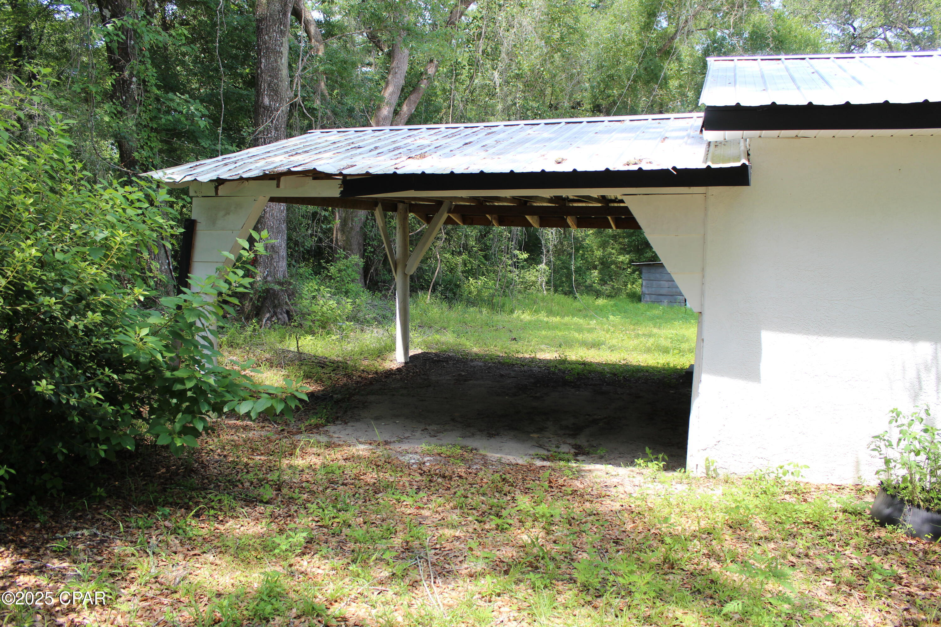 668 Wrights Creek Road Caryville, FL 32427 - Photo 30 of 33