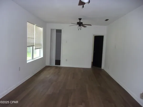 $149,900 | 668 Wrights Creek Road, Caryville, FL 32427