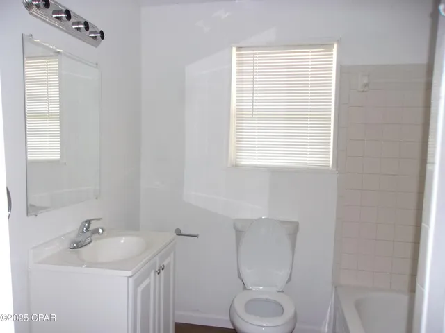 $159,000 | 668 Wrights Creek Road, Caryville, FL 32427