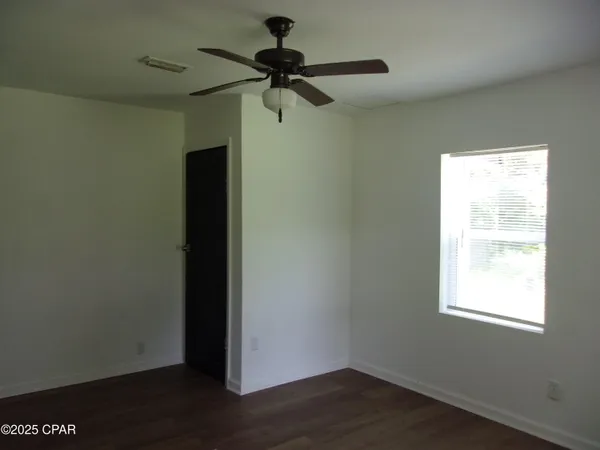 $149,900 | 668 Wrights Creek Road, Caryville, FL 32427