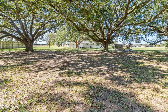 $215,000 | 810 Klaby Meaux Road, Kaplan, LA 70548