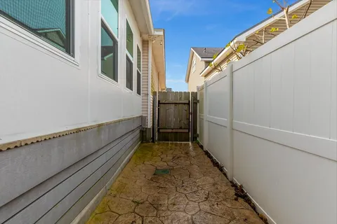 $340,000 | 311 Nottaway Drive, Destrehan, LA 70047