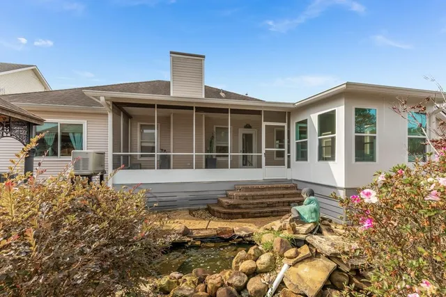 $340,000 | 311 Nottaway Drive, Destrehan, LA 70047