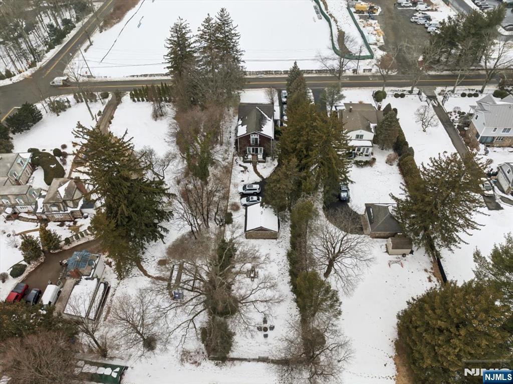 138 Chestnut Ridge Road Saddle River, NJ 07458 - Photo 23 of 31 a view of outdoor space