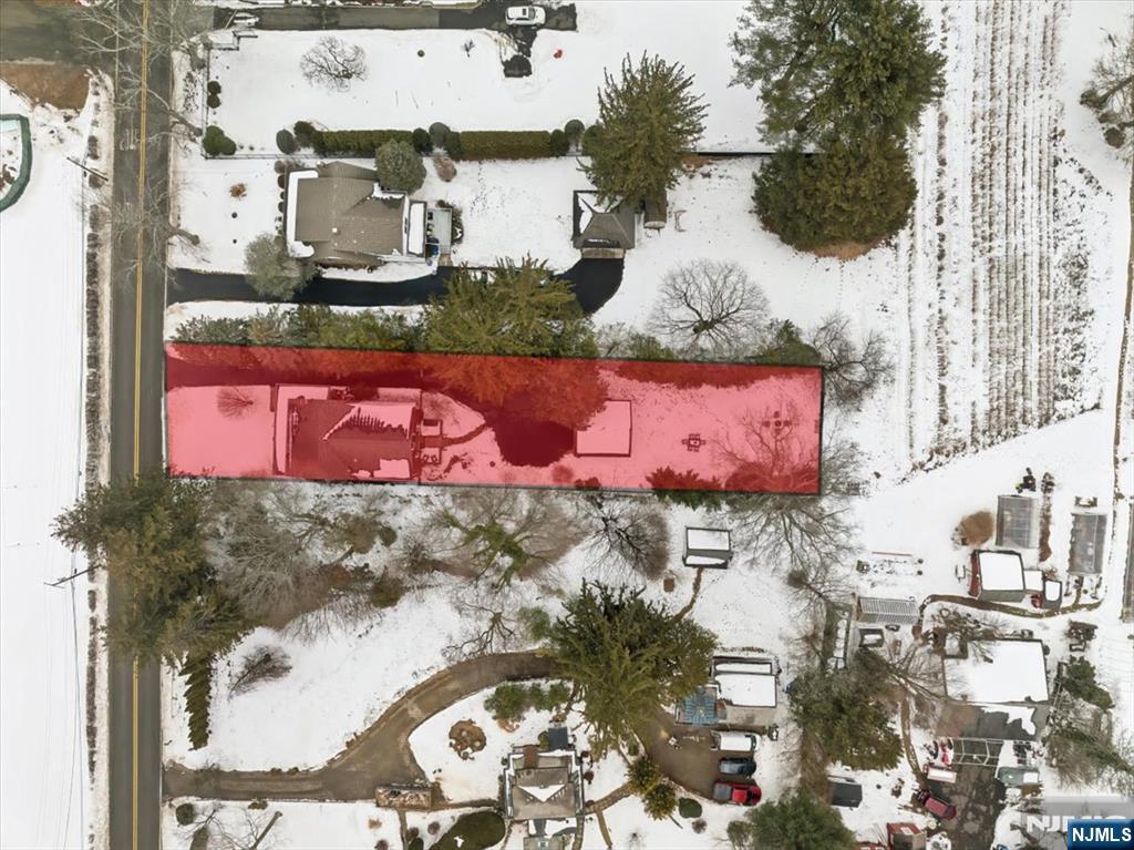 138 Chestnut Ridge Road Saddle River, NJ 07458 - Photo 27 of 31 an aerial view of residential houses with outdoor space
